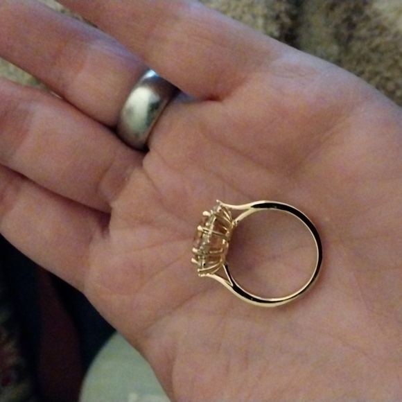 Ring - Picture 2 of 3